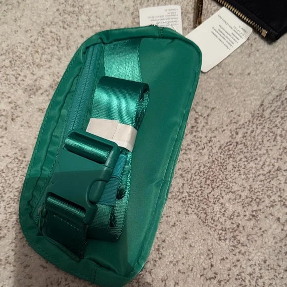 Lululemon Green belt bag, black wristlet Set - Picture 6 of 6